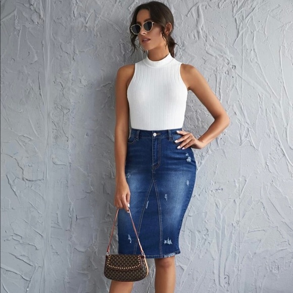 White Rib Knit Tank - Picture 1 of 6